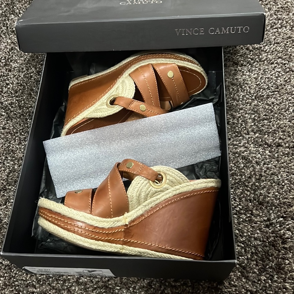 Vince Camuto platform Sandals - Picture 1 of 8